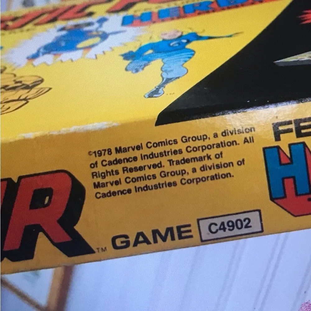 1978 Fantastic Four Board Game Featuring Herbie - Bright Yellow Box Art - Picture 2 of 2